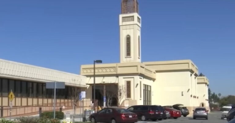 Parents Take Palo Alto Schools to Federal Court Over Mosque Field Trip They Call Religious Indoctrination